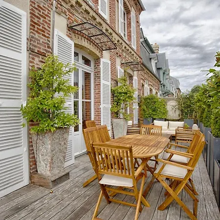 Luxurious 4 Bedroom Duplex, 200M From Place Morny Deauville Exterior foto